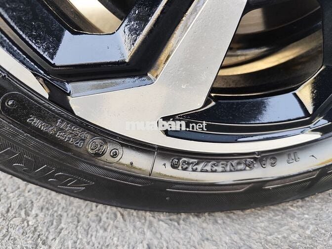 Toyota Vios 1.5E 2023 Đen 4,2 vạn xe CHẤT ĐẸP MỚI