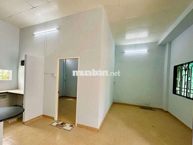 Cho thuê nhà nguyên căn hẻm xe hơi 300 Nguyễn Văn Linh