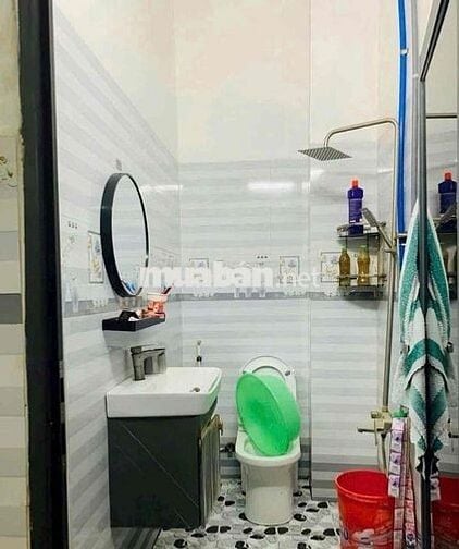 Nhà Lầu Mặt Chợ 1 tỷ160 Cho Thuê 10 triệu Ở Chợ Công Nhân Bình Chánh