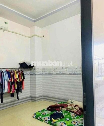 Nhà Lầu Mặt Chợ 1 tỷ160 Cho Thuê 10 triệu Ở Chợ Công Nhân Bình Chánh