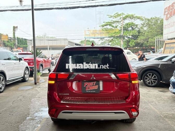 Mitsubishi Outlander 2022 2.0 CVT 25000 km một chủ