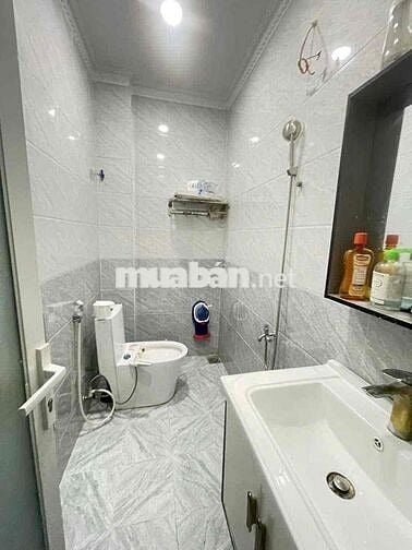 Nhà mặt tiền Nguyễn Lộ Trạch Tân Phú 88m2 ( 4m x 22m)