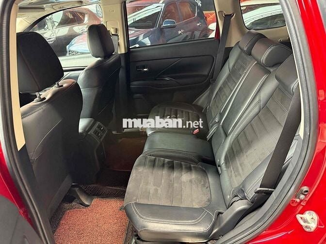 Mitsubishi Outlander 2022 2.0 CVT 25000 km một chủ