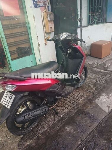 Yamaha Ultimo Đỏ Tự động