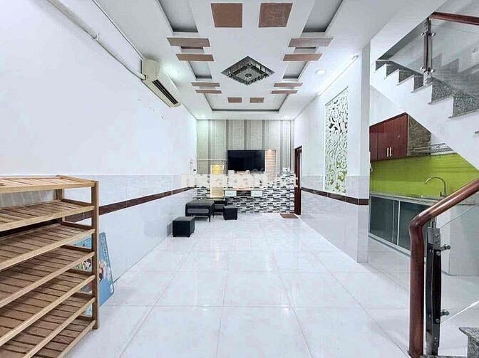 NHÀ HẺM Ô TÔ GÒ VẤP CHỈ 3Đ5 GẦN MẶT TIỀN