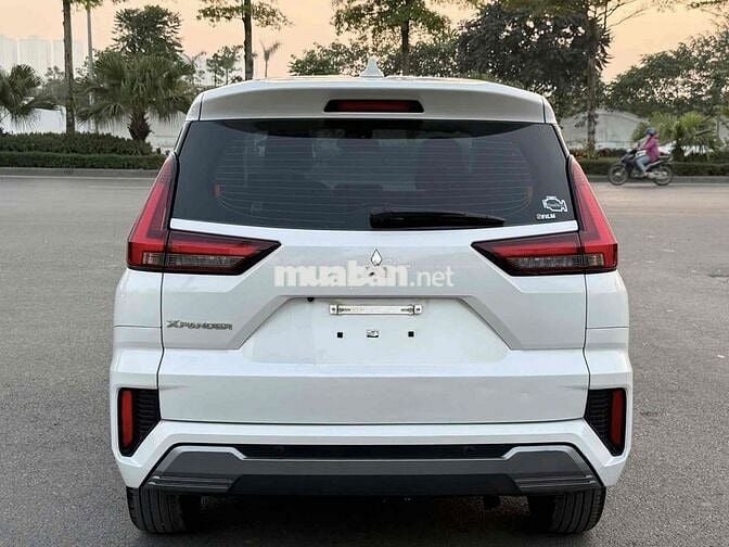 Mitsubishi Xpander 2024 Premium 1.5 AT - 30000 km