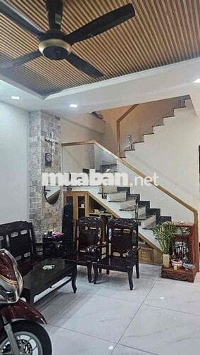 BÁN NHÀ MT ĐƯỜNG DƯƠNG QUẢNG HÀM, CÒN TL