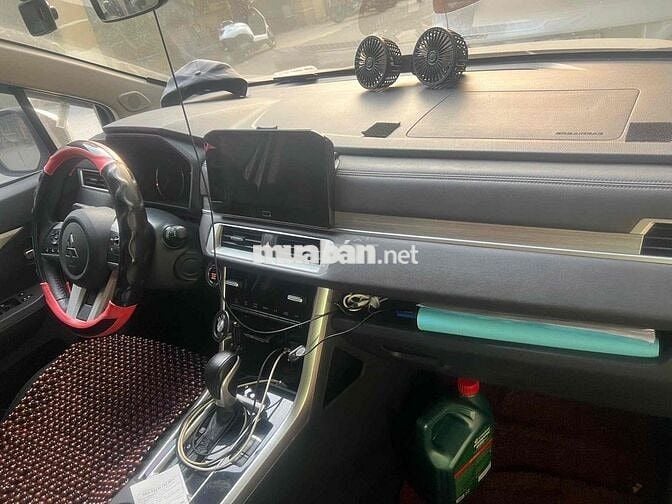 Mitsubishi Xpander 2024 Premium 1.5 AT - 30000 km