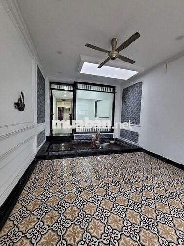 NHÀ HẺM XE TẢI CÁCH TRƯỜNG CHINH 70M NỘI THẤT CƠ BẢN 3MÁY L.