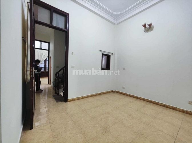 Cho thuê nhà phố Ngọc Khánh Ba Đình hợp ở, làm VP 