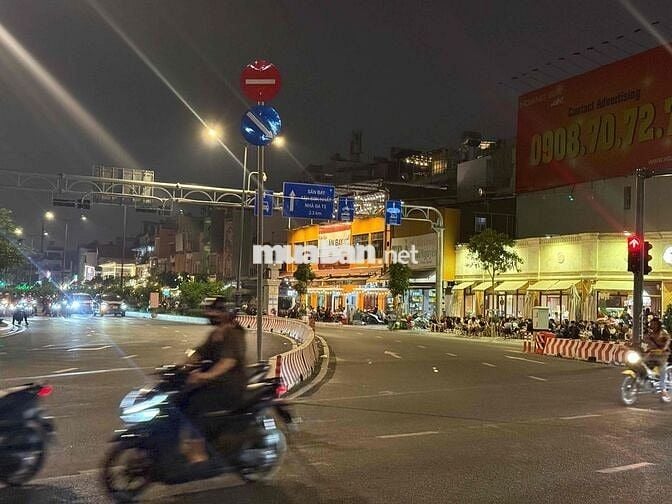 KTX Dạng 3 Sao Cao Cấp - Full Thiết Bị - WC trong phòng