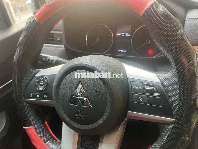 Mitsubishi Xpander 2024 Premium 1.5 AT - 30000 km