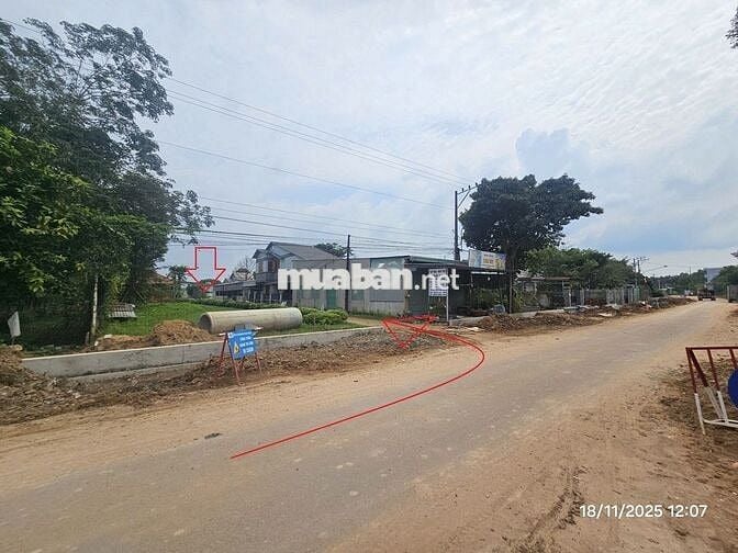 Gia đình bán lô đất giá rẻ- bề ngang 10 mét, tổng 132m2  tại xã Phú An