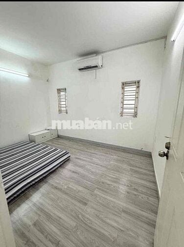 Nhà Mới Mặt Tiền Kinh Doanh Đường Lạc Long Quân, DT: 5x15m, 2L 4PN 3WC