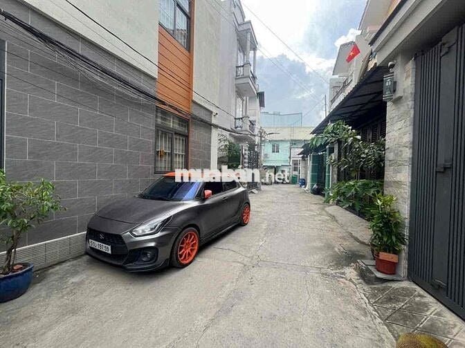 Chủ đi nước ngoài định cư bán gấp lô đất đường xe tải, ngay Học Viện T