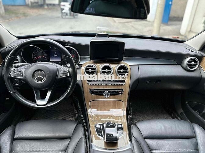 Mercedes Benz C Class 2017 C250 Exclusive - 84000