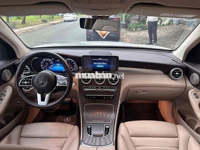Mercedes Benz GLC200 4 Matic 2021 - 30000 km