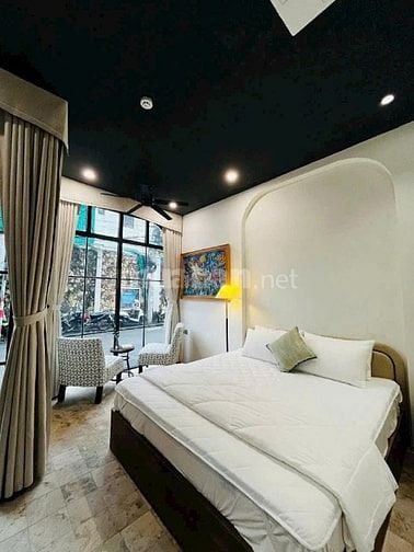 Chào bán toà Boutique 4 tầng- 2 mặt tiền sát biển. Đà Nẵng - dòng tiền