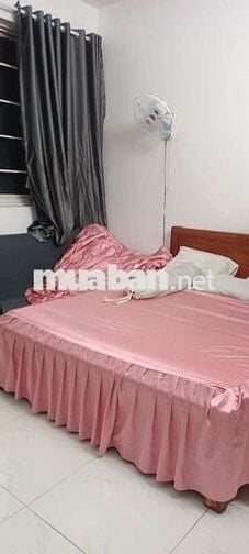 Căn lầu 4 và sân thượng 100m thoáng mát