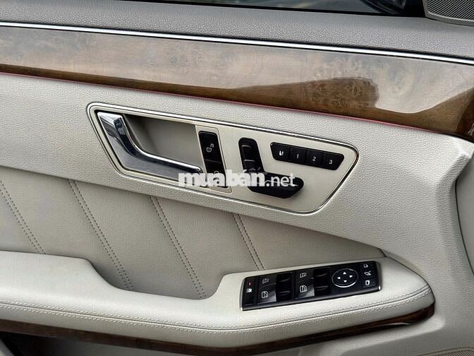 Mercedes-Benz E300 đời 2010 số tự động