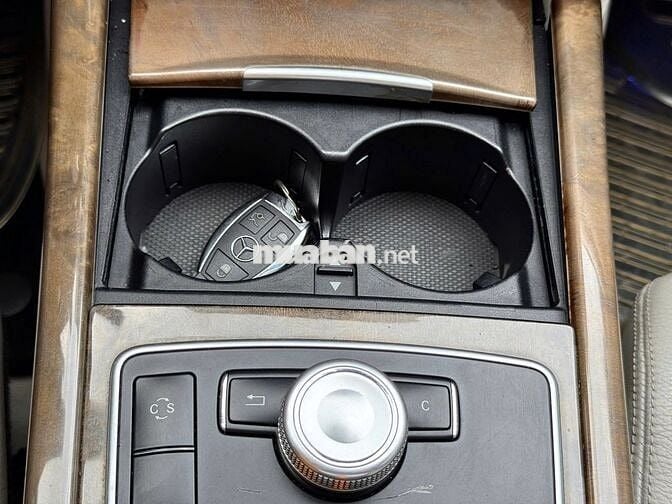 Mercedes-Benz E300 đời 2010 số tự động
