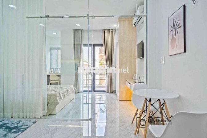 🥱🥱SIÊU PHẨM 1PN TÁCH BẾP NHÀ KÍNH BAN CÔNG SIÊU ĐẸP NGAY CHỢ BÀ CHIỂU