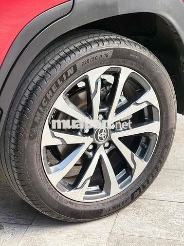 Corolla Cross 2024 Model 2025 1.8V Đỏ 1 Vạn Km