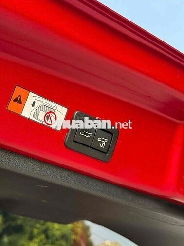 Corolla Cross 2024 Model 2025 1.8V Đỏ 1 Vạn Km