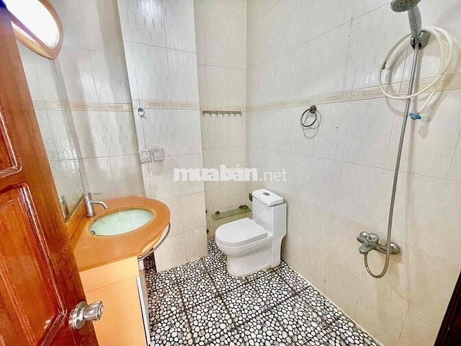 Phòng Full Nội Thất Có Cửa Sổ Tân Bình