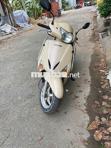 BÁN XE HONDA LEAD 2013 – MÀU VÀNG ĐEN – 110cc