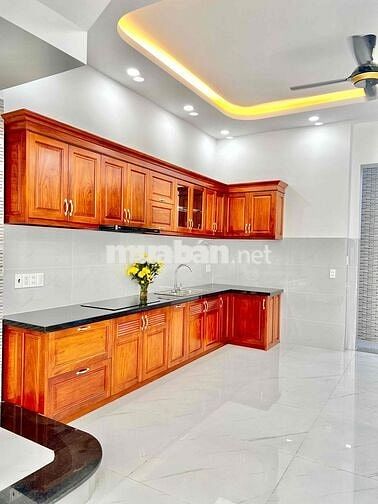 Cho Thuê Nhà Mới Xây sẵn máy lạnh thuận tiện qua Tên Lửa