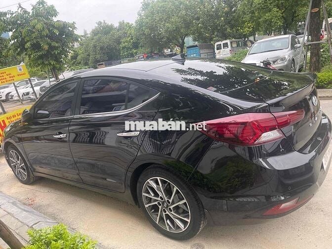Hyundai Elantra 2021 2.0 AT - 19000 km