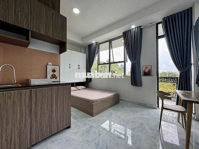 Cho Thuê Phòng Ban Công Cửa Sổ Lớn Full Nội Thất 35m2 Gần Q3, Q2, Q1