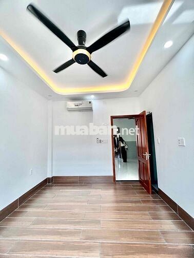 Cho Thuê Nhà Mới Xây sẵn máy lạnh thuận tiện qua Tên Lửa