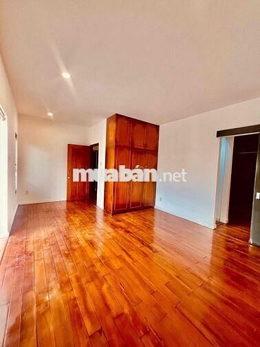 Cho Thuê Biệt Thự DT 800m2 Có Hồ Bơi Riêng Biệt Wiw Sông Sài Gòn