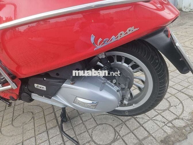 Piaggio Vespa Sprint 125 Đỏ 13.800 km