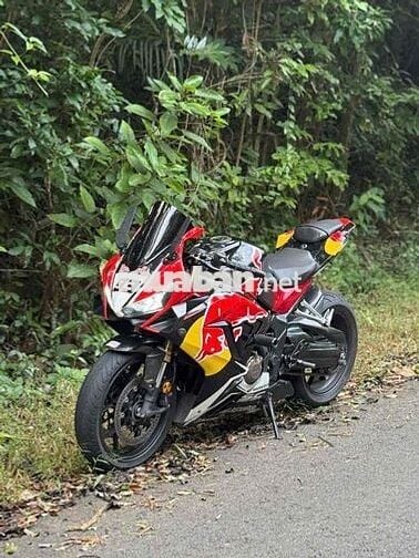 Honda CBR650 Đỏ Đen Vàng