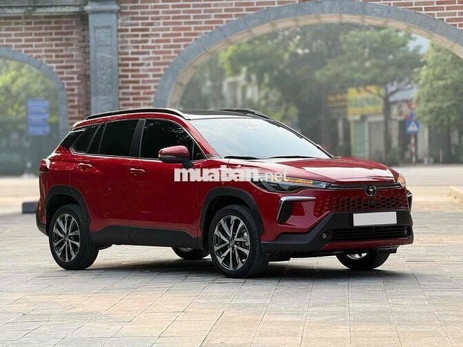 Corolla Cross 2024 Model 2025 1.8V Đỏ 1 Vạn Km