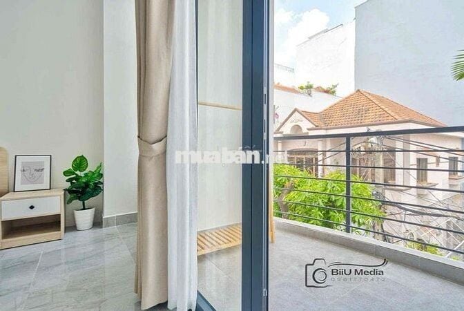 🥱🥱SIÊU PHẨM 1PN TÁCH BẾP NHÀ KÍNH BAN CÔNG SIÊU ĐẸP NGAY CHỢ BÀ CHIỂU