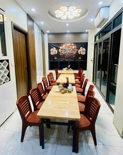 Mặt Phố - Đê La Thành – 72 M – 5 Tầng – MT 4.2 M – Giá 17.5 Tỷ.