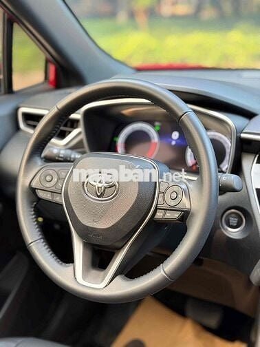 Corolla Cross 2024 Model 2025 1.8V Đỏ 1 Vạn Km