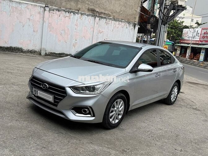 Hyundai Accent 2019 số sàn màu xám bạc