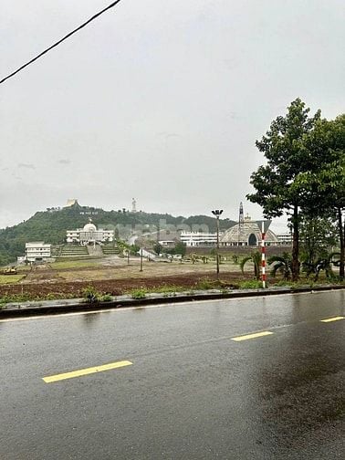 MỘT MẢNH ĐẤT MỚI TOANH GIÁP SUỐI - VIEW HỒ TRỊ AN - SẴN NHÀ CONTAINER 