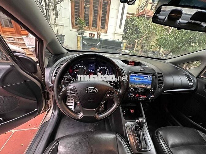 Kia K3 2014 2.0 AT - 18 km