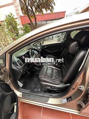 Kia K3 2014 2.0 AT - 18 km