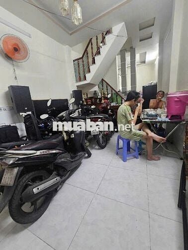 BÁN NHÀ CHÍNH CHỦ RẠCH CÁT - HẺM AN NINH - 3 TẦNG 4PN 3WC - NHỈNH 3 TỶ