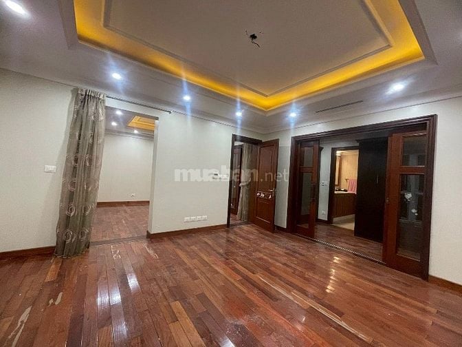 Giá Bán Giảm Rất Sâu - Mặt Phố 125M2* 7MT - Vỉa Hè To - Kinh Doanh.