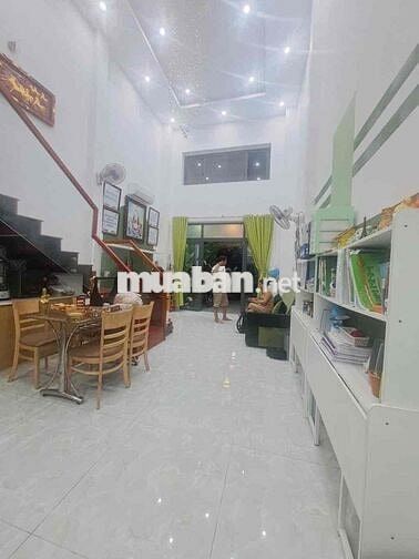 Nhà diện tích khủng mặt tiền đường lớn  ngay Thạnh Xuân 52