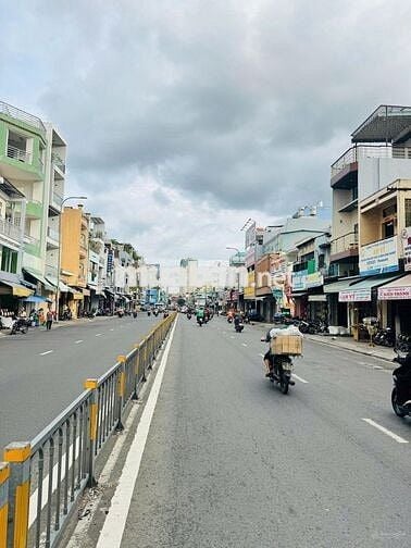 Cho thuê nhà mặt tiền Nguyễn Thị Nhỏ Q11,Q5 4mx13,5m, trệt 4 lầu