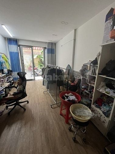 Chính chủ bán nhà mt khu cư xá lữ gia q11 - 3,4m x 14m ( tầng trệt )